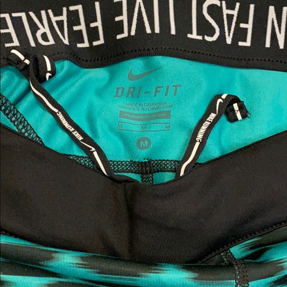 Nike Dri- Fit Capri - Picture 4 of 4
